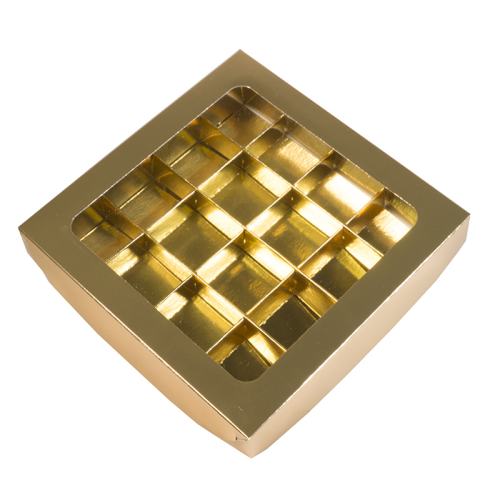 Коробка на 16 конфет с окном 180х180х30 золото фото
