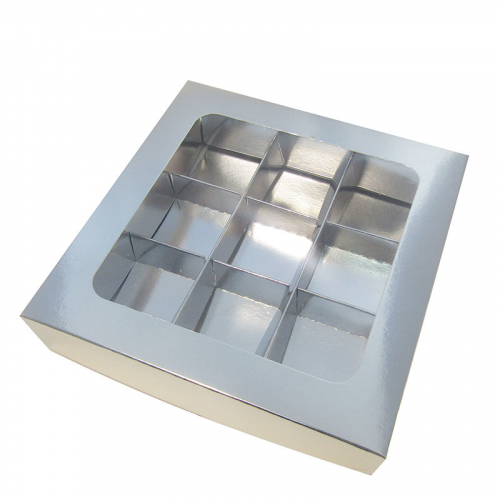 Коробка на 9 конфет с окном 135х135х30 серебро фото