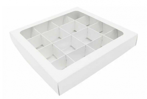 Коробка на 16 конфет с окном 180х180х30 белый фото